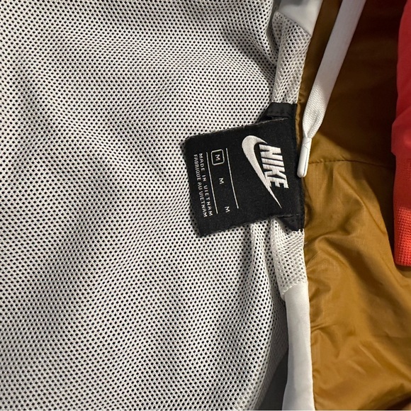 Nike Windbreaker Sportswear Windrunner Jacket Women's Size M (A2 - Picture 12 of 15